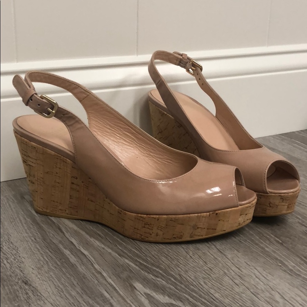 🌟SOLD🌟NWOT Stuart Weismann Nude wedges